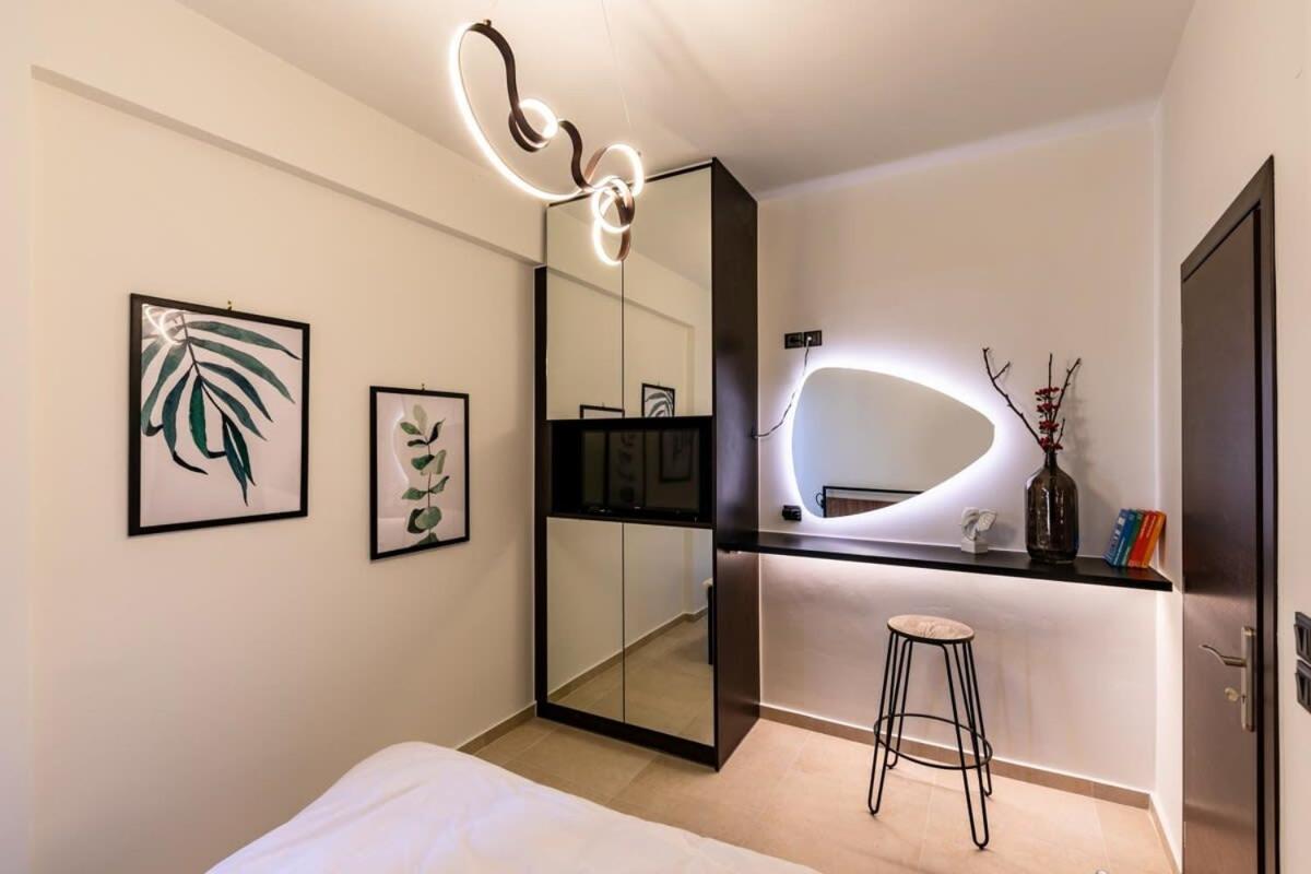 Beautiful Elegant Apartment Next To Monastiraki Athen Eksteriør bilde