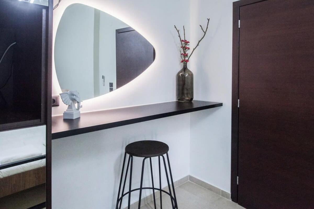 Beautiful Elegant Apartment Next To Monastiraki Athen Eksteriør bilde