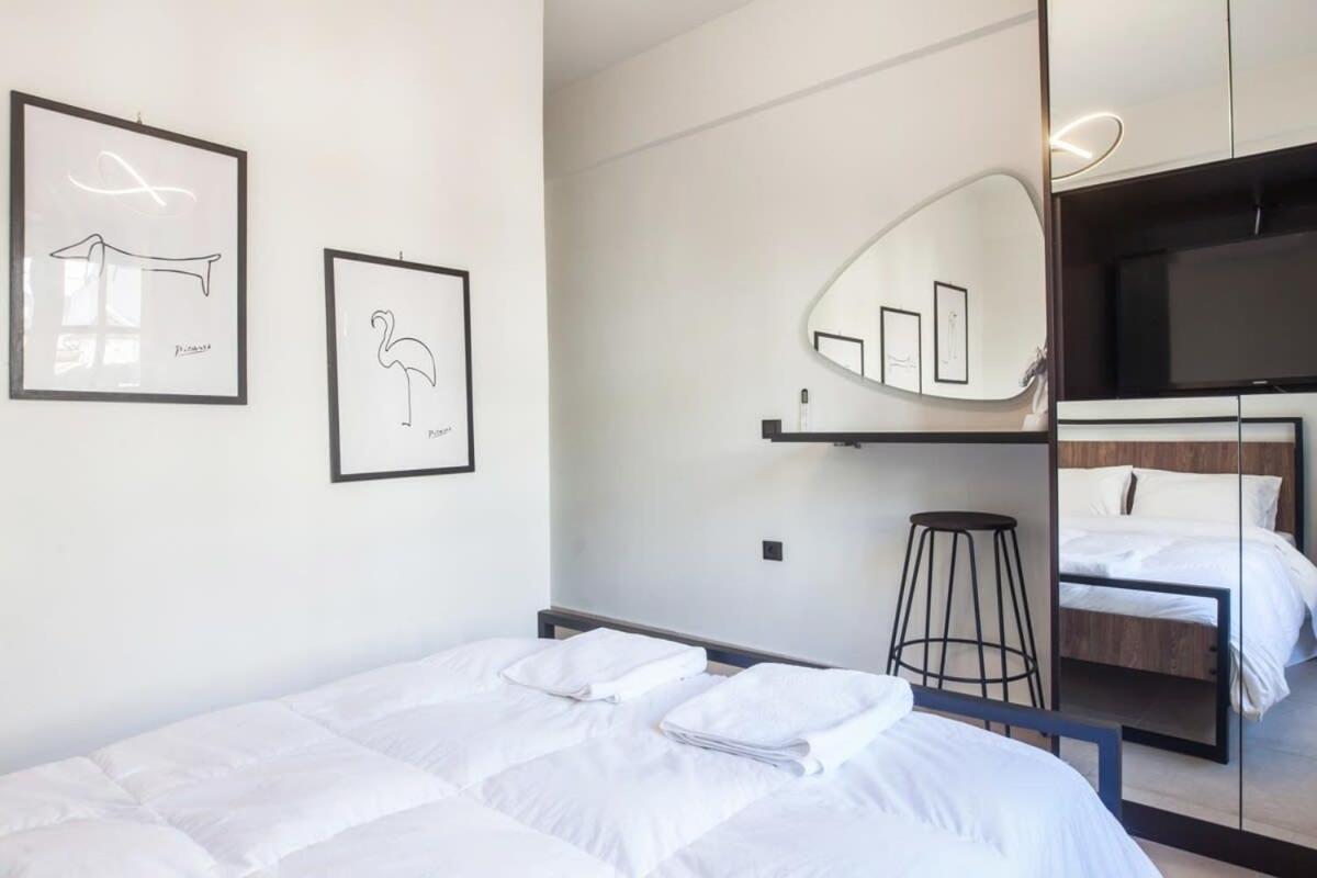 Beautiful Elegant Apartment Next To Monastiraki Athen Eksteriør bilde