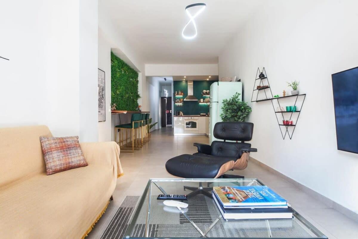 Beautiful Elegant Apartment Next To Monastiraki Athen Eksteriør bilde