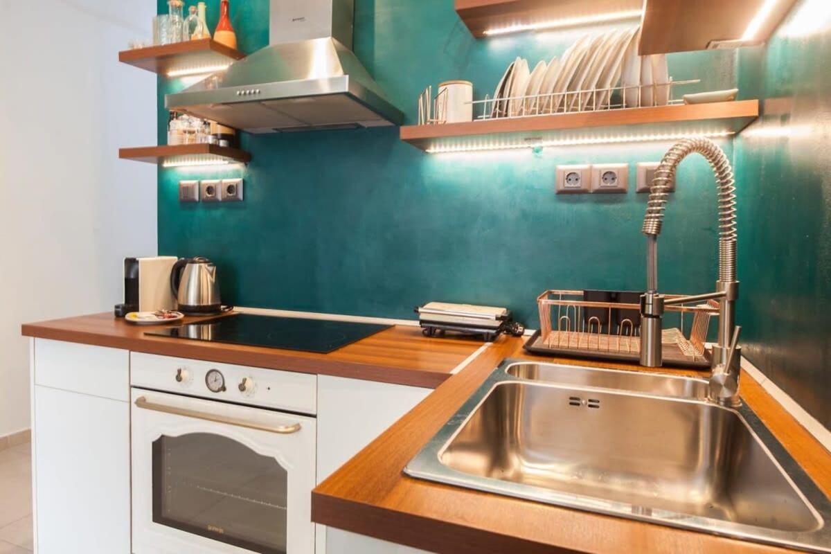 Beautiful Elegant Apartment Next To Monastiraki Athen Eksteriør bilde